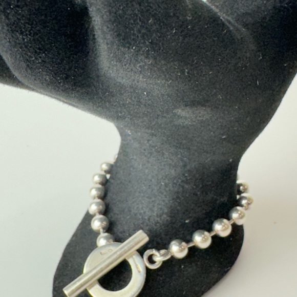 Gucci A U T H E N T I C Ball Link Bracelet. .925 Silver. Toggle closure - Picture 5 of 13
